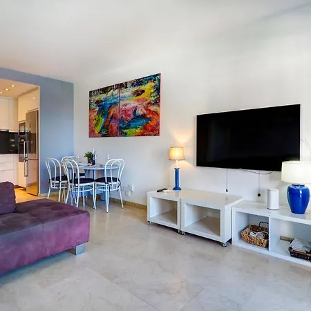 Apartment Mediterraneo Seaview By Hello Homes Sitges