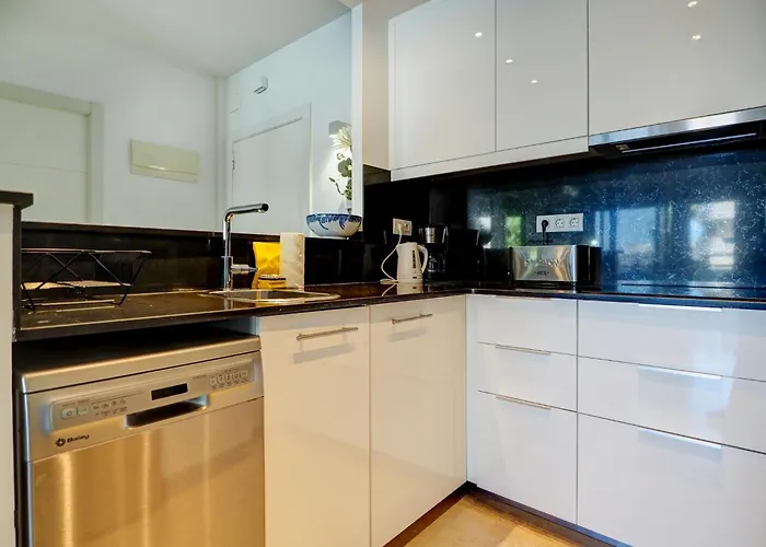 Mediterraneo Seaview By Hello Homes Apartamento