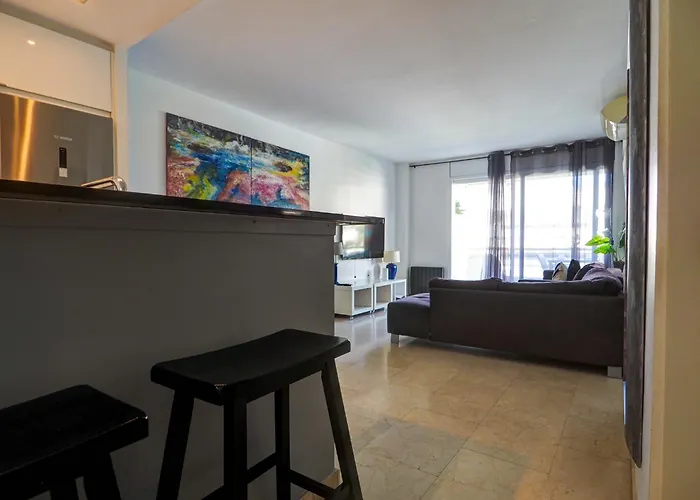 Apartamento Mediterraneo Seaview By Hello Homes