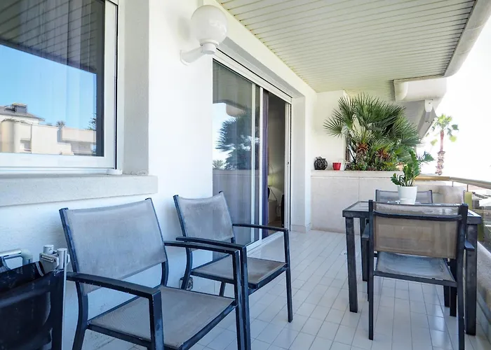 Apartamento Mediterraneo Seaview By Hello Homes *